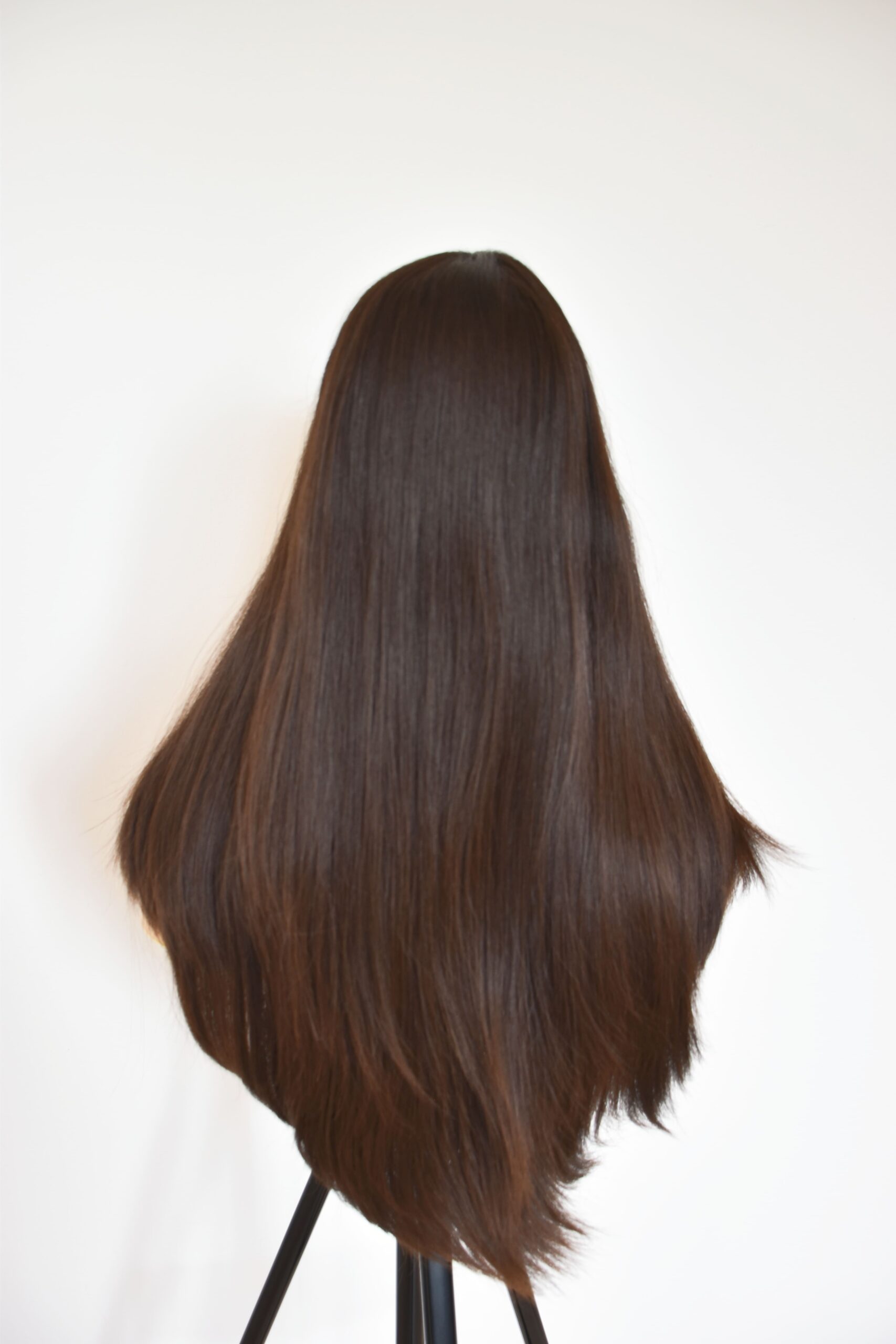 Angela- Silk top perruque haut de gamme en cheveux lisse – Image 3
